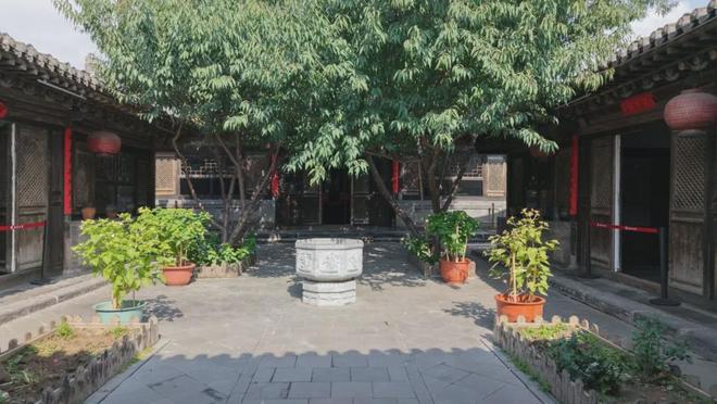 远扬！其中一位说：“见义勇为者请进来关说词讼者滚出去”…瓦力棋牌大同有处“新生”的“县长大院”因两位民国县长声名(图3)